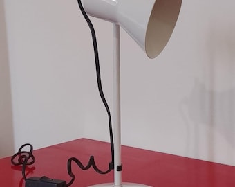 Lámpara blanca vintage de los años 70.