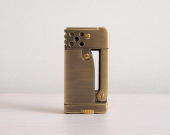 Retro Brass Lighter: Refillable, Fuel Efficient Vintage Style