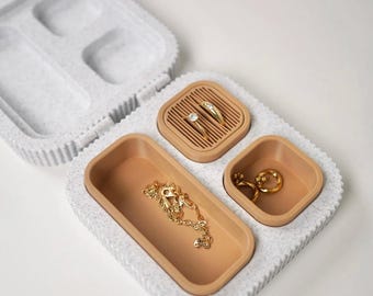 3D Printed Travel Jewelry Box | Compact Organizer for Rings Earrings Necklaces | Magnetic Closure Minimalist Design | Unique Gift for Her