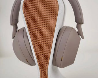 Hedra Sculptural Headphone Stand – Ergonomic 3D Printed Display with Exposed Gyroid Decration