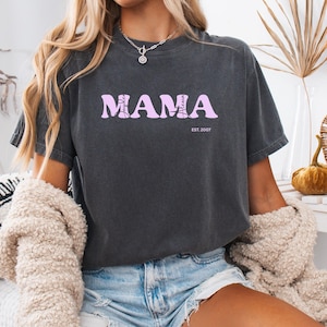 Personalized Mama T-Shirt, Mom Shirt with Kids’ Names, Mother’s Day Gift, Personalized Mom T-Shirt, Mama Statement Shirt, MOM Shirt