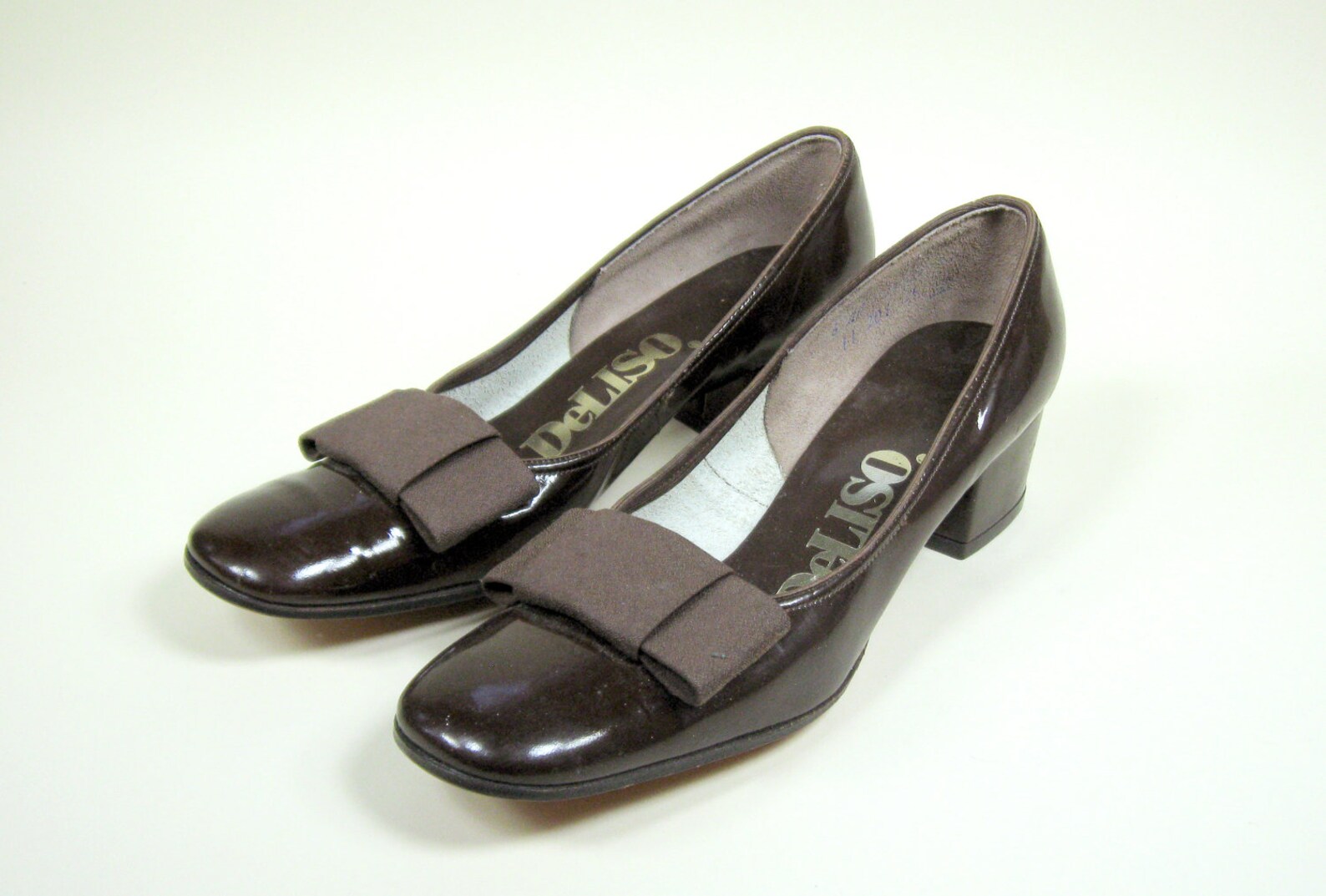 1960s Brown Patent Leather Pumps Bow Womens 6AA Etsy