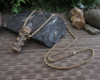 Vintage L Razza Perfume Bottle Pendant Gold Tone Rope Chain Necklace