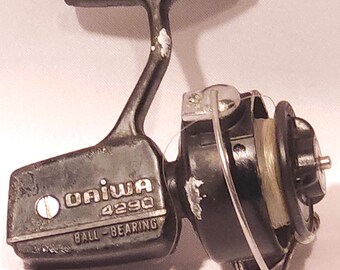 antique daiwa fishing reels Vintage Daiwa 4290 Fishing Reel Japan 1940-60s Missing Handle Good Condition