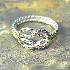 Infinity Forget-Me-Not, Forget-Me-Knot Ring in Sterling Silver, Celtic Knot Friendship RingR131