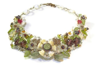 Brambles Hearts and Flowers Beaded Collar Necklace WJ108