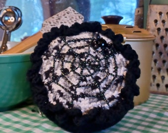 Crochet Beaded Spiderweb Pie