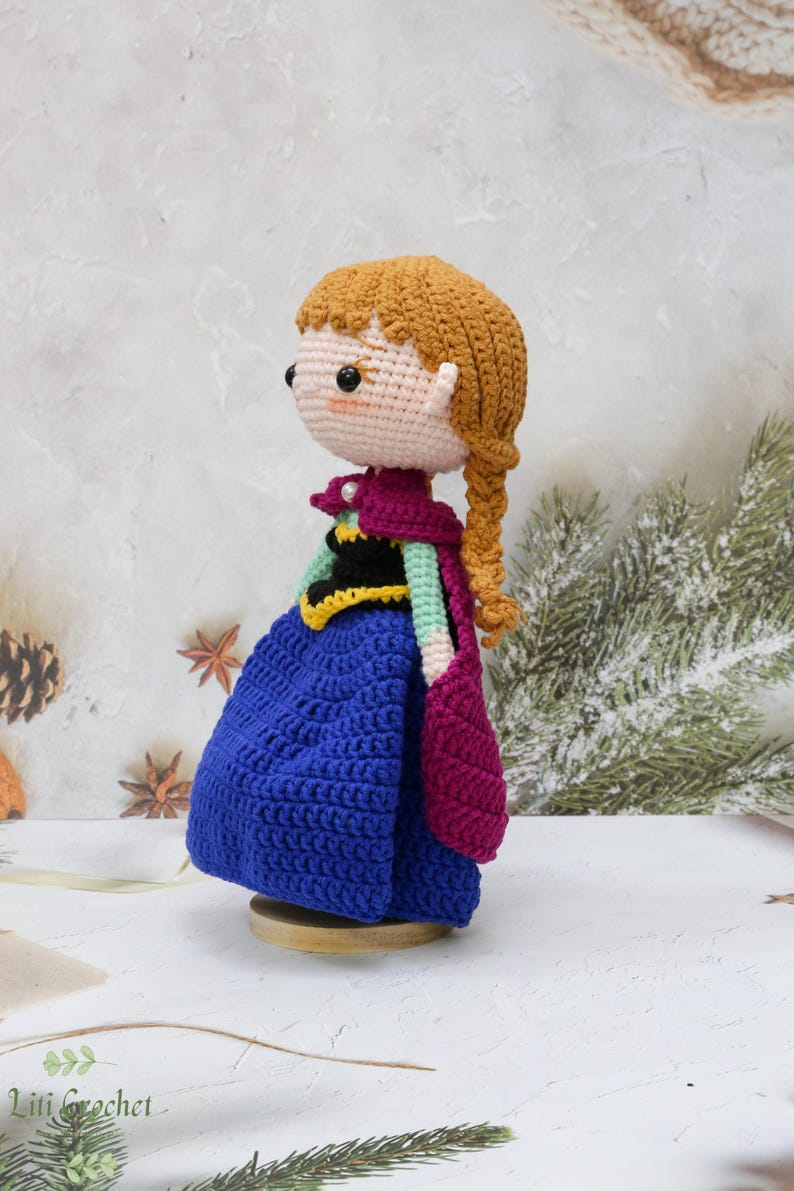 Muñeca de ganchillo de la princesa Anna: Amigurumi hecho a mano, regalo para fans de Frozen imagen 6