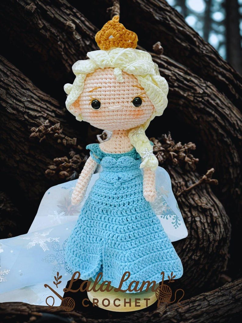 Virkad prinsess Elsa docka: Handgjord Amigurumi Frost Queen bild 2