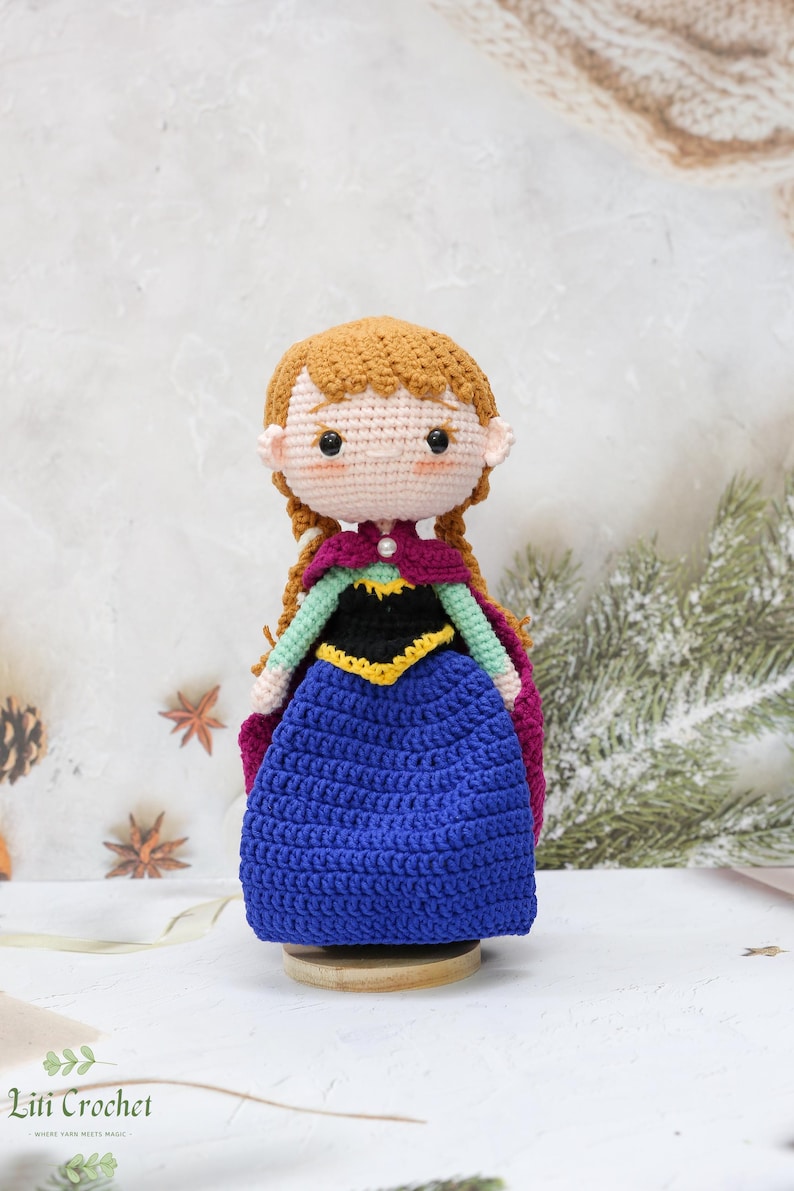 Muñeca de ganchillo de la princesa Anna: Amigurumi hecho a mano, regalo para fans de Frozen imagen 1
