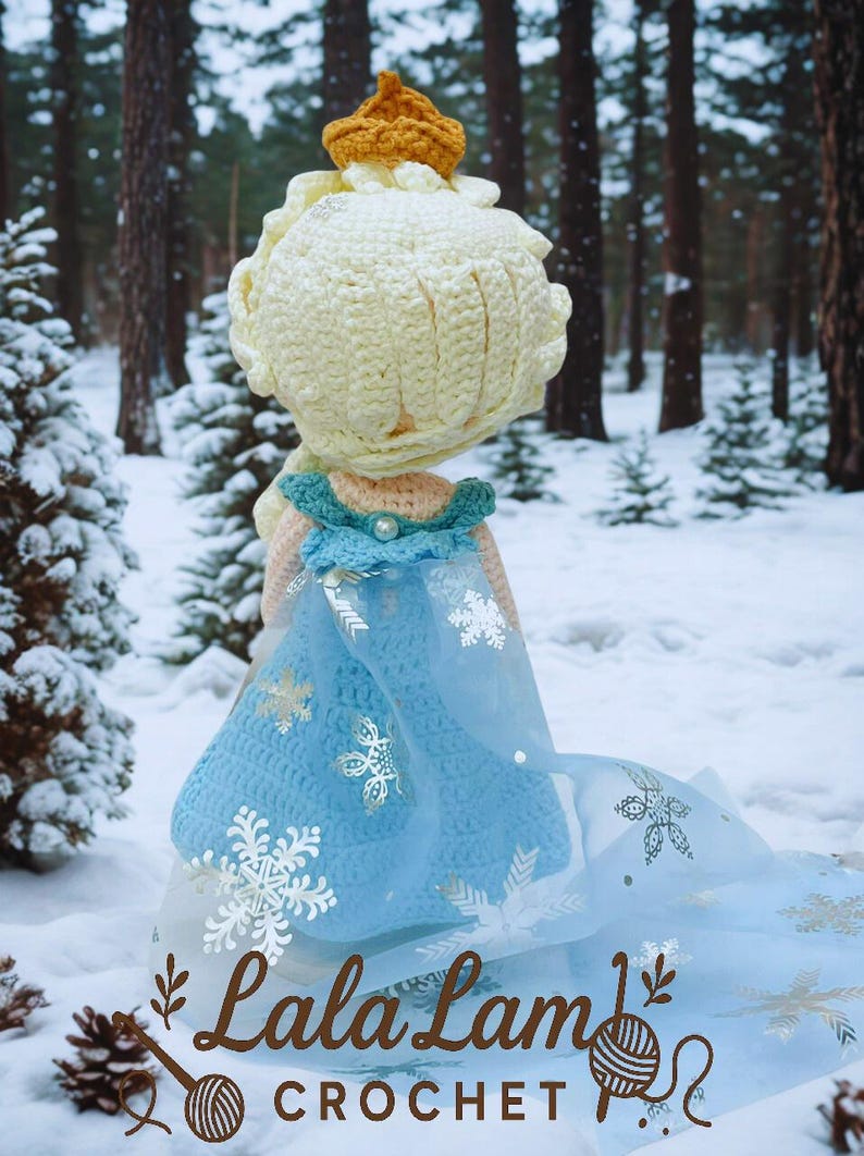 Virkad prinsess Elsa docka: Handgjord Amigurumi Frost Queen bild 5