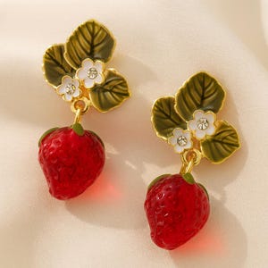 Hangoorbellen aardbei: Cottagecore Kawaii-fruitsieraden