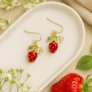 Strawberry Earrings – Cute Fruit Dangle Earrings, Playful Summer Jewelry Gift for Her, Whimsical Garden-Inspired Accessories, Cottagecore