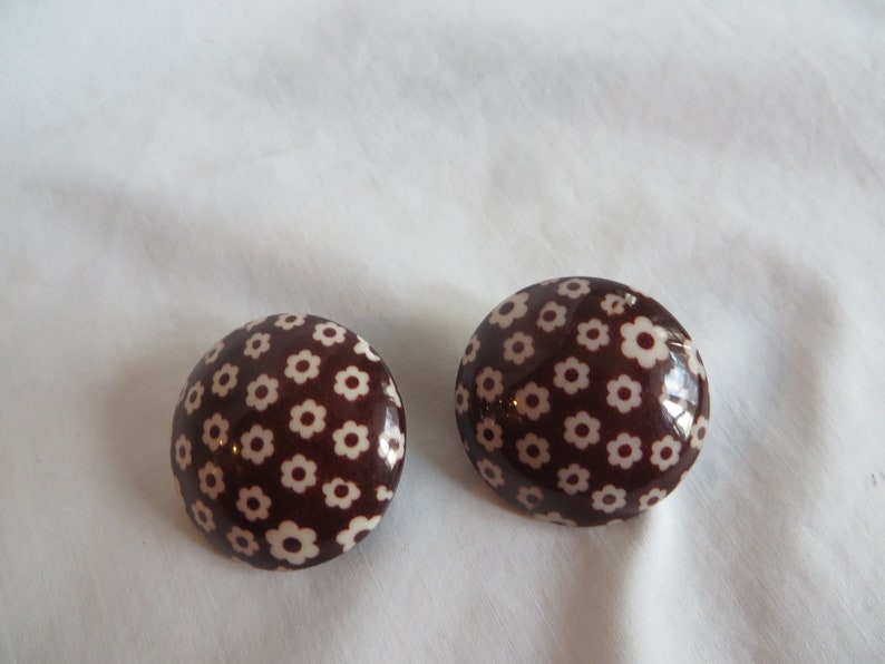 brown acrylic Vintage Brown Flower Post Earrings vintage
