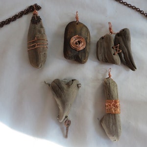 Variety of Driftwood Pendant Necklaces, necklace/pendants/driftwood/natural/copper/swirl/heart