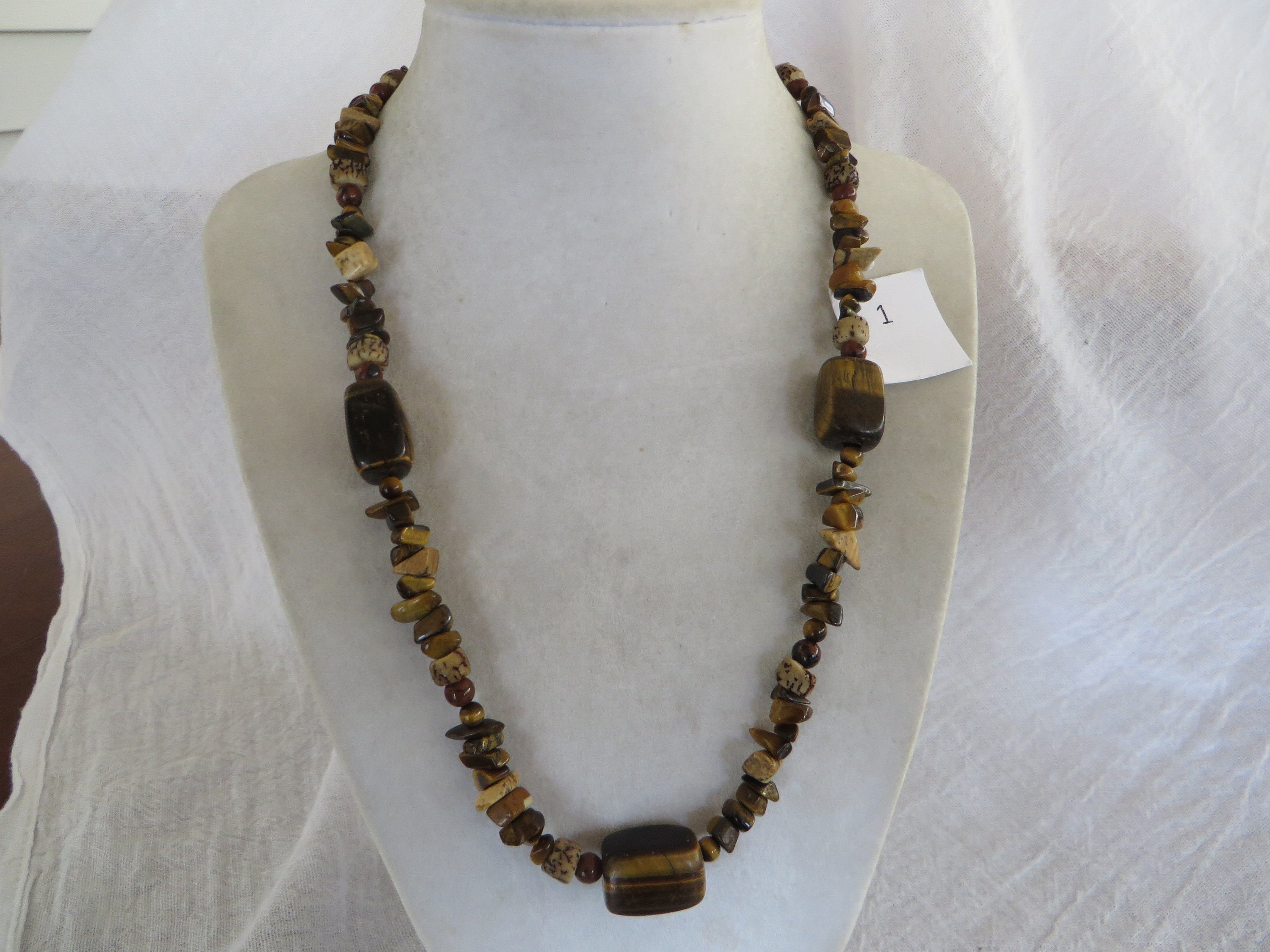Variety of Necklaces, Necklace, Chip, Chip Beads, Flower Variety of Necklaces, Necklace, Chip, Chip Beads, Flower