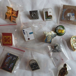 Lots of Vintage Pins Quilters, Olympic Pins and Others, vintage, pins, quilters, quilt image 2