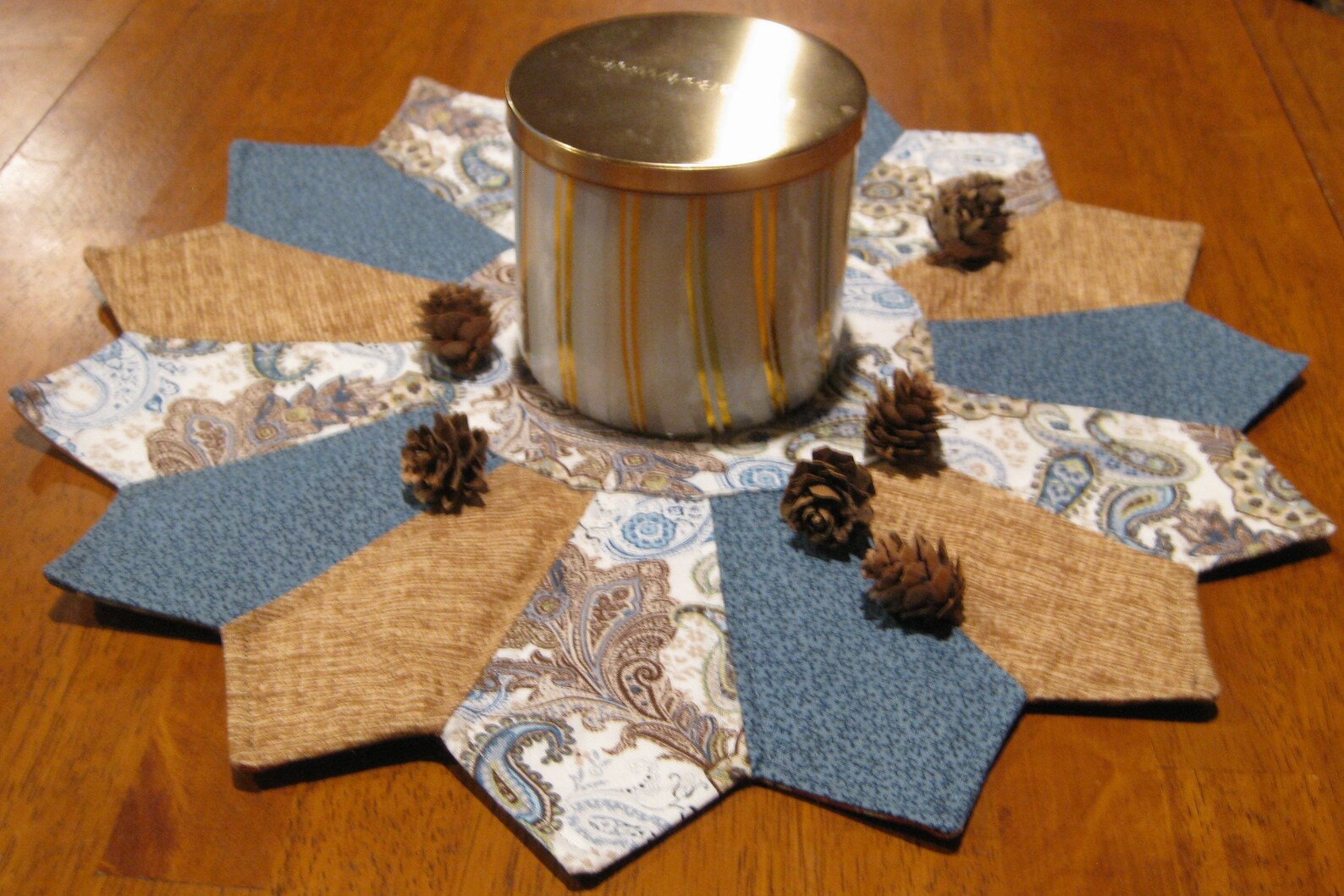 Paisley Quilted Table Topper, Table Topper, Dresdan Plate Table Topper ...