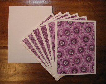 Juego de tarjetas de felicitación con diseño floral morado: Tarjetas en blanco hechas a mano con sobres.