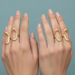 Anillo de latón dorado para artritis, anillo ovalado llamativo, anillo minimalista abierto, anillo cómodo para los nudillos, joyería moderna y audaz, regalo para ella.