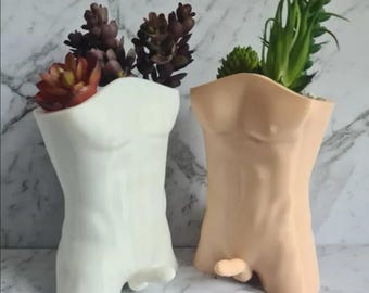 Giovanni sculpture Planter
