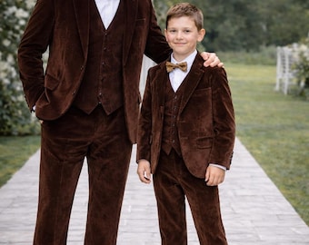 Bruin fluwelen vader-zoon bijpassend 3-delig pak, outfit voor bruiloftsfeest