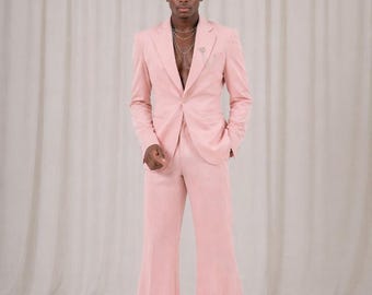 Blozendroze lyra-trouwpak, uitlopende broek, Stacey lycra-stof, op maat gemaakte formele kleding