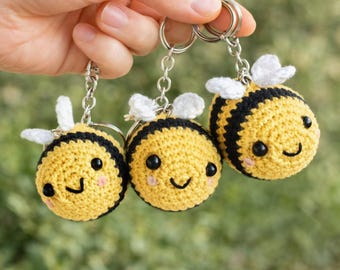 Honey Buzz Bee Keyring Crochet Pattern, Amigurumi Bumblebee Bag Charm PDF
