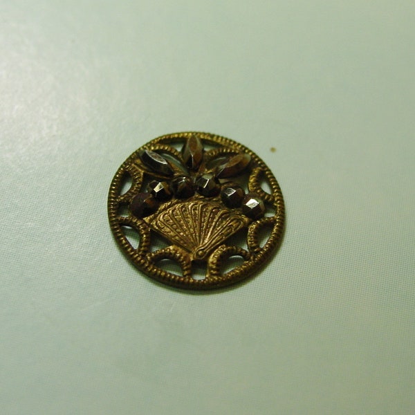 Vintage Metal Button with Fan, Cut Steels, Pierced 1/2"