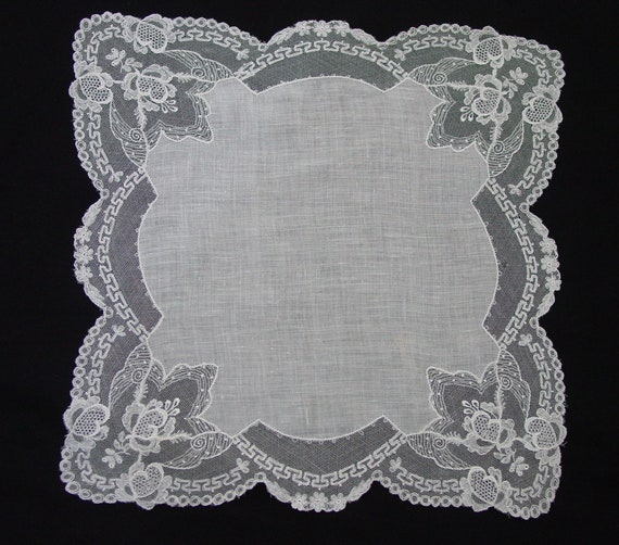 Gorgeous Vintage White Linen Hanky Adorned with La