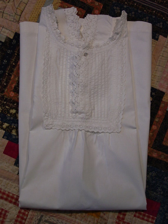 Pretty Antique Edwardian Night Gown White Cotton … - image 9