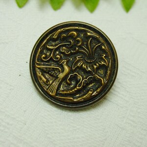 Antique Metal Picture Button Pretty Bird & Flowers 1 1/8&quot;