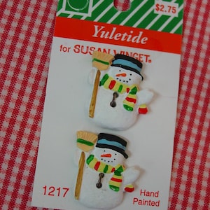 Cute Vintage Susan Winget Yuletide Buttons 2 Snowmen, Nicely Detailed and Hand Painted