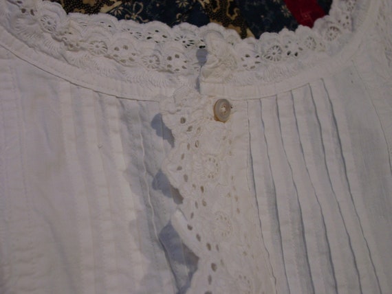 Pretty Antique Edwardian Night Gown White Cotton … - image 5