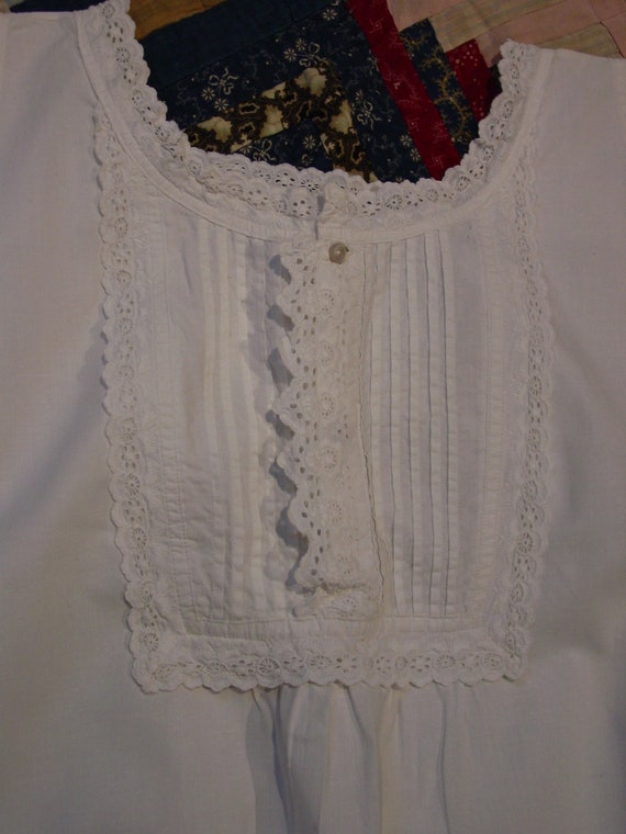 Pretty Antique Edwardian Night Gown White Cotton … - image 2