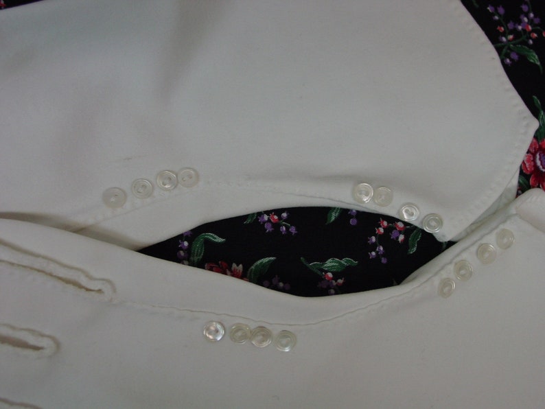 Wide Cuff and Teensy Pearl Button Trim Size 7 White Cotton Vintage Gloves