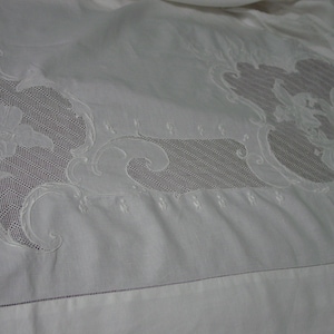 Exceptional Vintage Linen Flat Sheet Finest Applique, Embroidery, Lilies 71 x 145&quot;