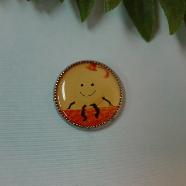 Fun Vintage Realistic Button Nursery Rhyme "Humpty Dumpty" 11/16" Circumflex Shank