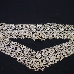 Nice Antique Bobbin Lace Trim, Ecru, 5 x 56&quot;, Crafts