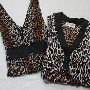 Vintage Vanity Fair Robe, Nightgown Set Leopard Print Sexy, Stylish, Size 16