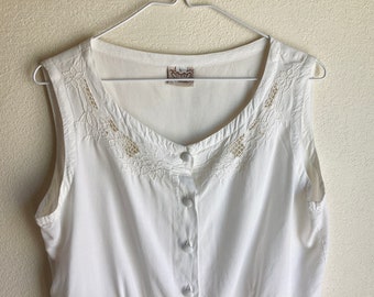 Vintage Rayon Tank - Embroidered Floral Neck Line / Lace Cut Out Top / Sleeveless Crop Blouse - White / Covered Buttons / Tahiti - Large