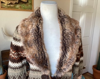 Vintage Retro Wool Cardigan Sweater -  Faux Fur Collar - Resin Antler Toggle Closure - Earth Colors / Brown Rust - Small