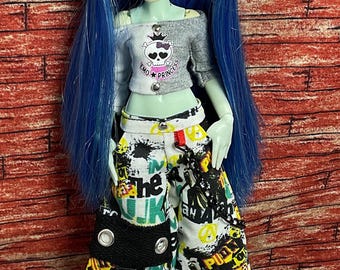 Outfit for g3 monster dolls