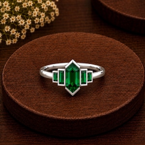 Emerald Green Gemstone Ring, 925 Sterling Silver Ring, Art Deco Cocktail Ring, Elegant Statement Jewelry, Green Stone Gift for Her