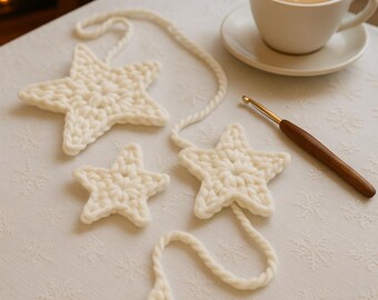 Chunky Star Garland Crochet Pattern | Beginner Holiday Decor (PDF)