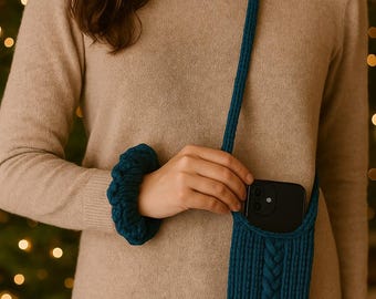Stash-Busting Stocking Stuffer Cell Phone Sock – Crochet Pattern + Surprise Bonus!