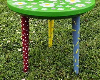 Hand Painted Floral Kids Stool Daisy Flower Wooden Stool Unique Handmade Nursery Decor Colorful Children's Furniture Cottagecore Gift