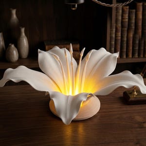 Flor de lirio – Modelo de luz nocturna LED impresa en 3D (Descarga digital)