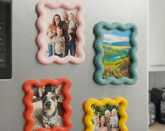 Set of Wavy Mini Magnetic Photo Frames Colorful Fridge Magnet Gallery for Polaroid Photos