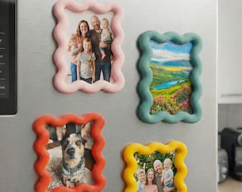 Set of Wavy Mini Magnetic Photo Frames Colorful Fridge Magnet Gallery for Polaroid Photos